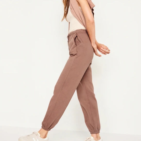 NWT OLD NAVY Extra High-Waisted Jogger Sweatpants  Color: Warm Taupe - Picture 5 of 6